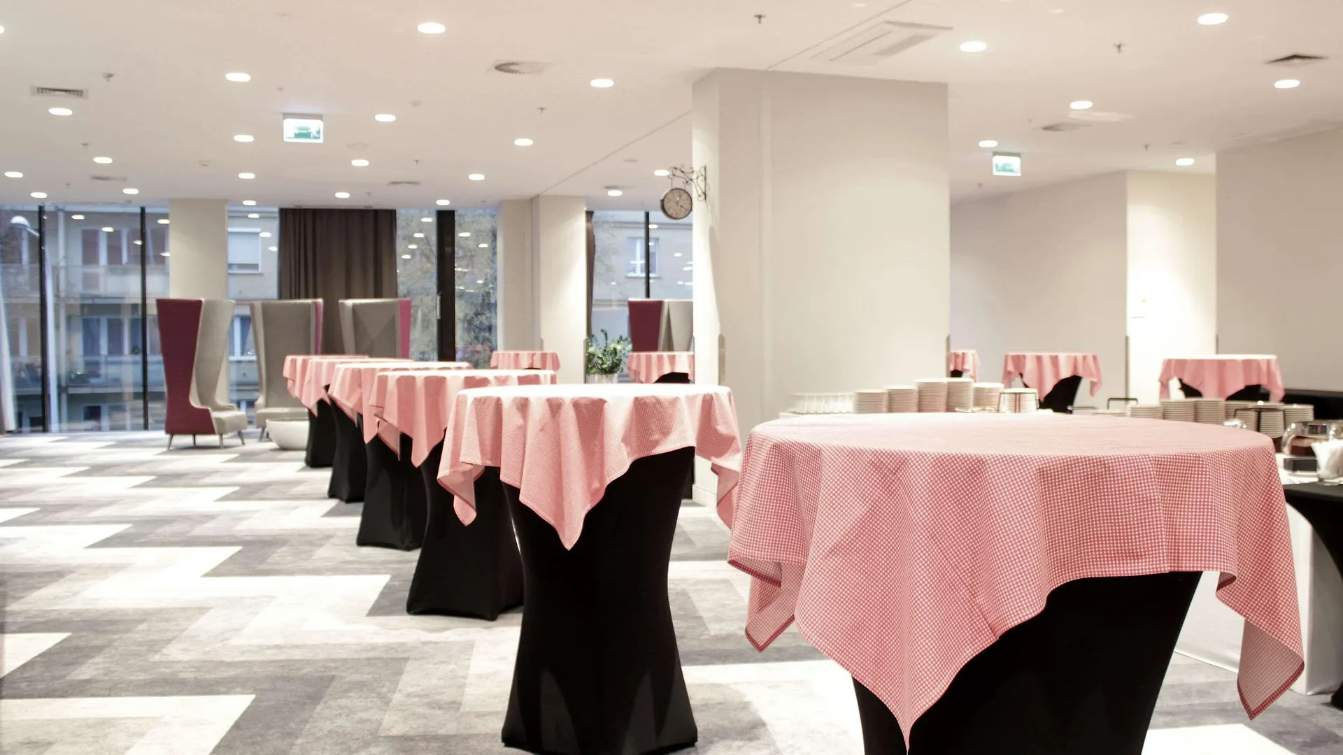 Ibis Styles Wroclaw Centrum 3*,
